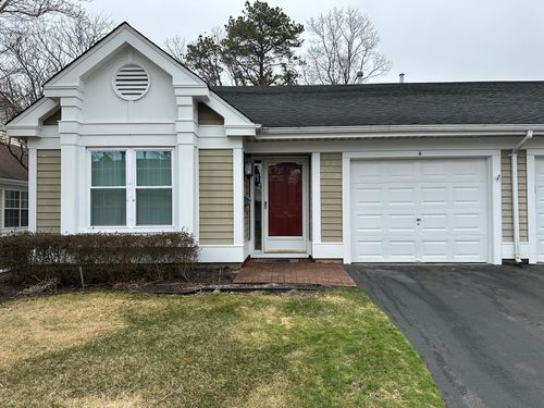 4 Oakdale Ct, Ridge, NY, 11961-1600 | Card Image
