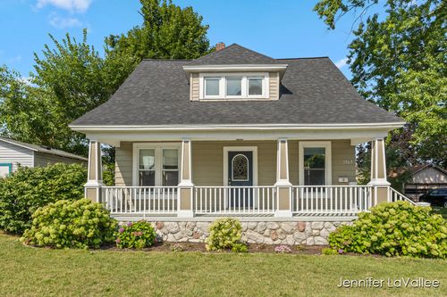 1963 Belden Ave Sw, Wyoming, MI, 49509-1322 | Card Image