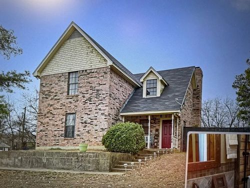 104 S Parkway Dr, Alvarado, TX, 76009-4370 | Card Image