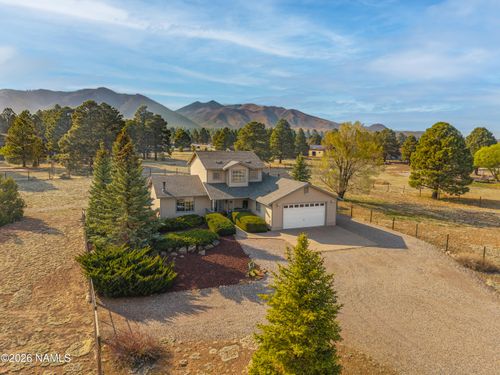 8100 Green Prairie Lane, Flagstaff, AZ, 86004 | Card Image