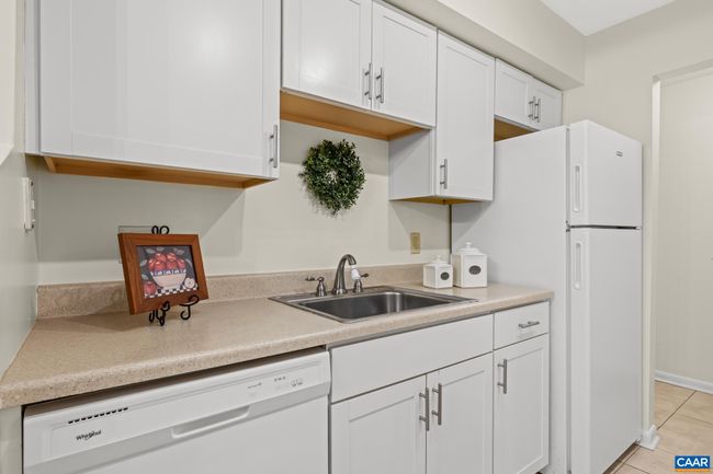APT-3 - 113 Turtle Creek Rd, Condo with 2 bedrooms, 2 bathrooms and null parking in CHARLOTTESVILLE VA | Image 7