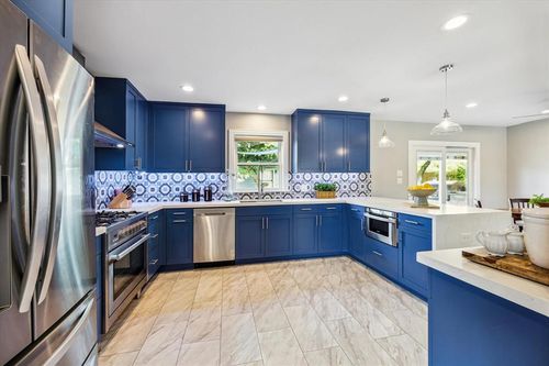 2050 Marnel Rd, Houston, TX, 77055-1445 | Card Image