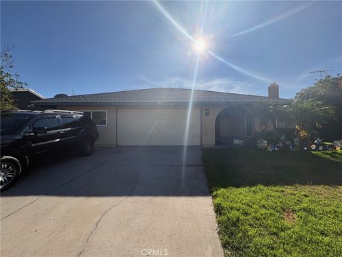 24247 Millsap Dr, Moreno Valley, CA, 92553-3329 | Card Image