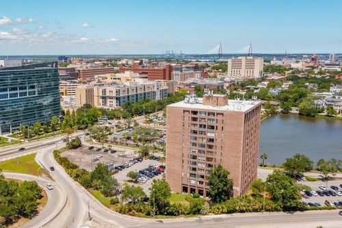 apt-2d-14 Lockwood Dr, Charleston, SC, 29401-1128 | Card Image