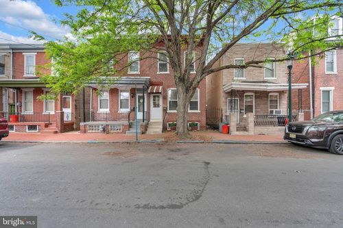 575 Berkley St, CAMDEN, NJ, 08103-1327 | Card Image