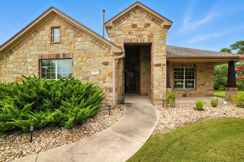 107 Tylee Cir, Bastrop, TX, 78602-3666 | Card Image