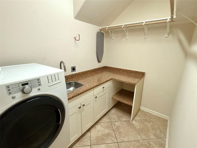 Laundry Room | Image 21