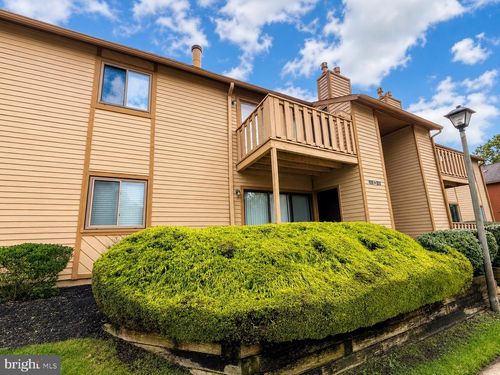 1605 Woodhollow Dr, MARLTON, NJ, 08053-1055 | Card Image
