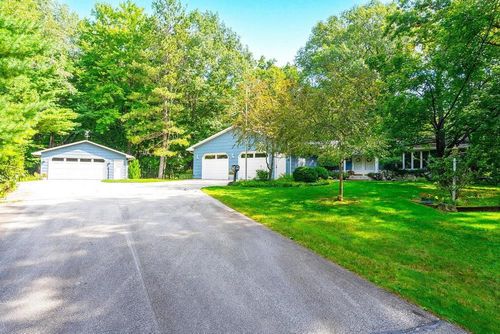 872 Winding Trail, Hobart, WI, 54155 | Card Image