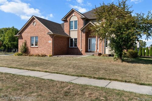 20347 Balmoral Dr, Macomb, MI, 48044-5900 | Card Image