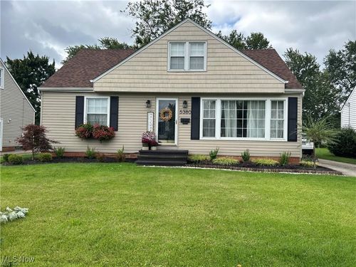 5380 Huron Rd, Lyndhurst, OH, 44124-2810 | Card Image