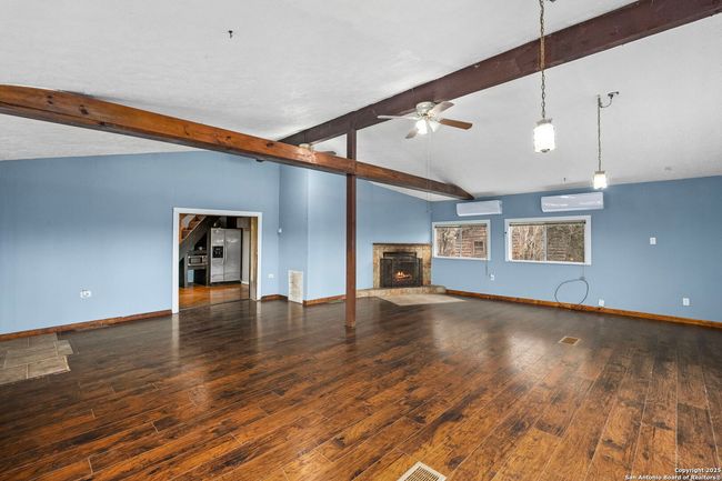1413 Alamo Beach Rd, House other with 2 bedrooms, 2 bathrooms and null parking in Pipe Creek TX | Image 4