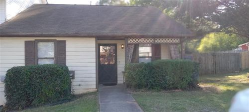 8219 Canyon Forge Dr, Riverdale, GA, 30274-4470 | Card Image