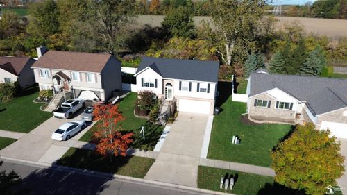 4023 Stone Post Rd, Newport, MI, 48166-7829 | Card Image