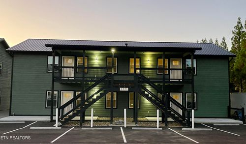 8-3771 Wears Valley Rd, Sevierville, TN, 37862-6602 | Card Image