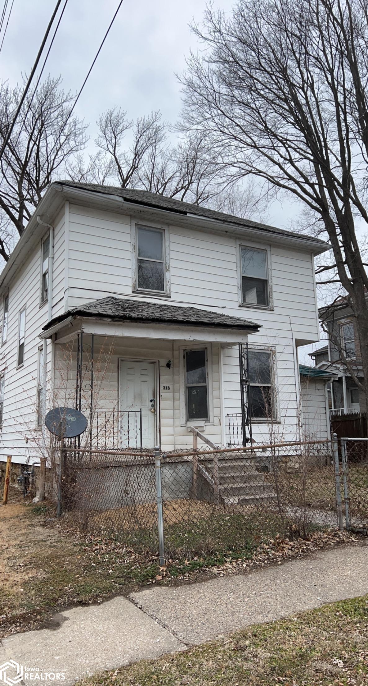 9th St, Keokuk, IA 52632