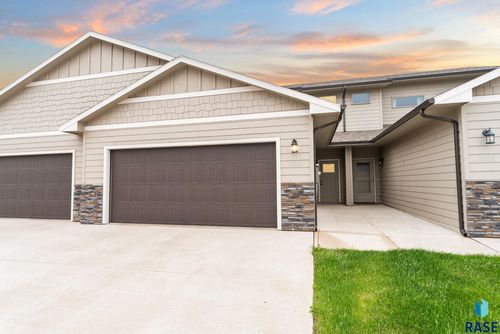 3626 E Siasconset Pl, Sioux Falls, SD, 57108-3050 | Card Image