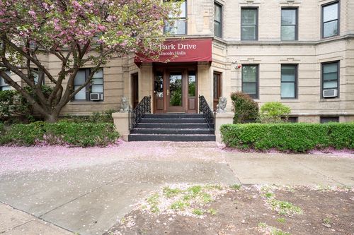 5-15 Park Dr, Boston, MA, 02215-4424 | Card Image