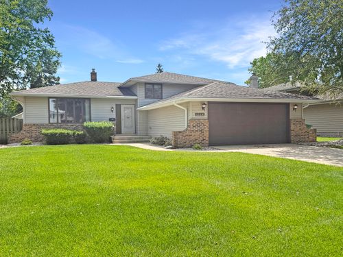 9443 Oriole Dr, Munster, IN, 46321-3513 | Card Image