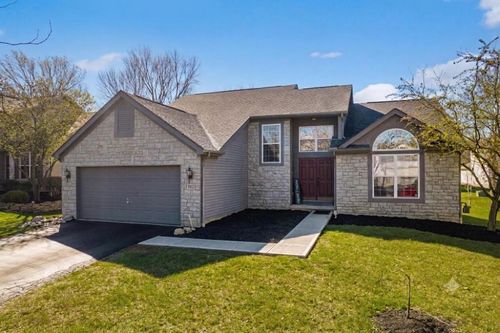 943 Sandrock Ave, Reynoldsburg, OH, 43068-7277 | Card Image