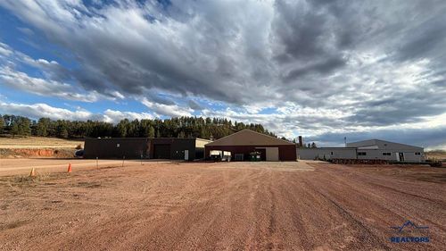 27024 S Us Highway 385, hot springs, SD, 57747 | Card Image