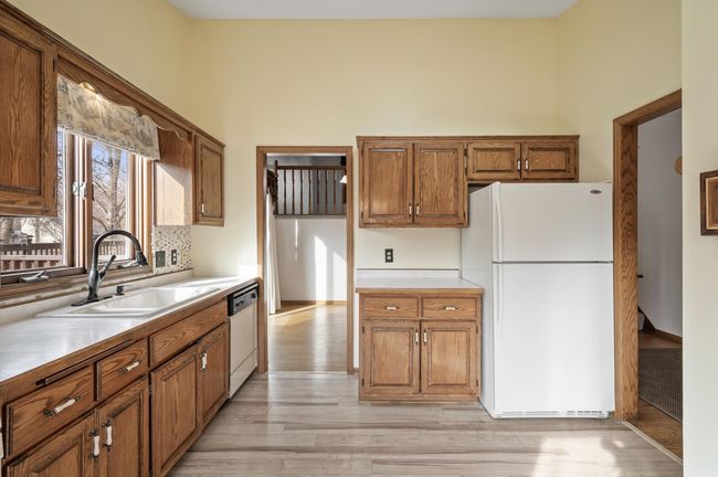 Nice cabinetry | Image 6