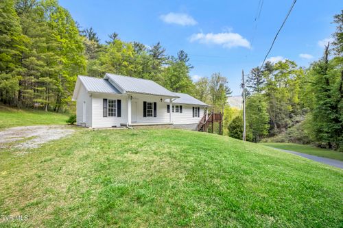 236 Oliver Hollow Rd, Hampton, TN, 37658-3546 | Card Image