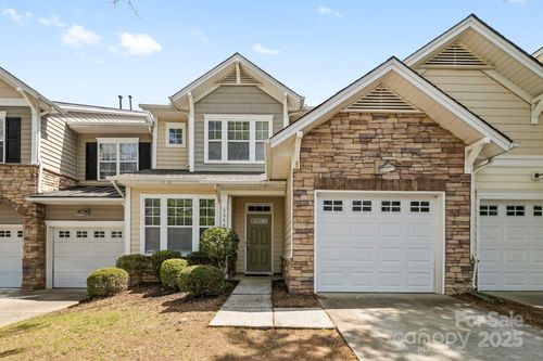 5959 Pale Moss Ln, Charlotte, NC, 28269-6242 | Card Image