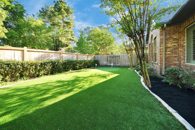 1800 Sqft. of PET-FLO Turf with 15 x 10 Putting green | Image 36