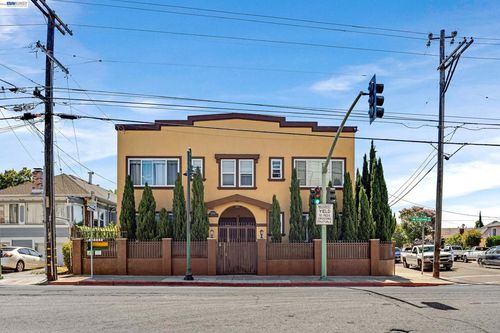 2300 Fruitvale Ave, Oakland, CA, 94601-2534 | Card Image