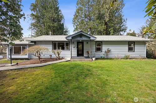 110 Se Gosnell Ln, Shelton, WA, 98584-8382 | Card Image