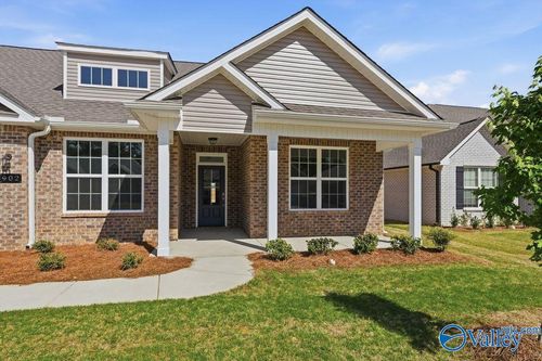 902 Ronnie Dr Se, Hartselle, AL, 35640-6040 | Card Image