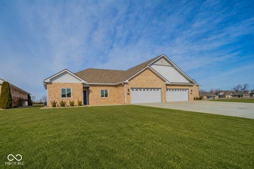 425 Janis Ave, Pendleton, IN, 46064-8807 | Card Image