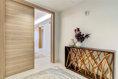 unit-604-515 Valencia Ave, Coral Gables, FL, 33134-5733 | Card Image