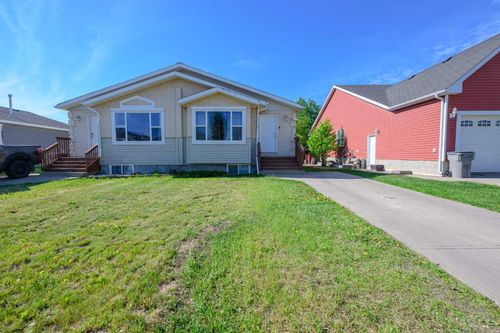 9249 94 Ave, Grande Prairie, AB, T8V7S1 | Card Image