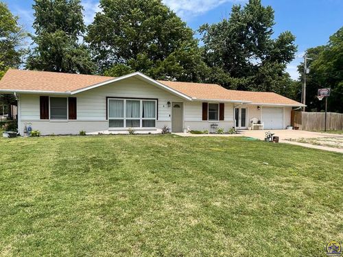 4 E Bitler St, Olpe, KS, 66865-9747 | Card Image