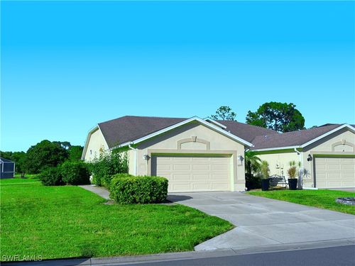 5390 Whitten Dr, NAPLES, FL, 34104-5301 | Card Image