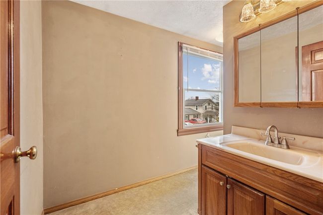 207 Shaffer Ave, House other with 3 bedrooms, 2 bathrooms and 2 parking in Elizabeth PA | Image 23