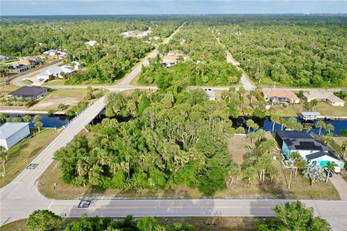 3020 Como St, PORT CHARLOTTE, FL, 33948-1525 | Card Image