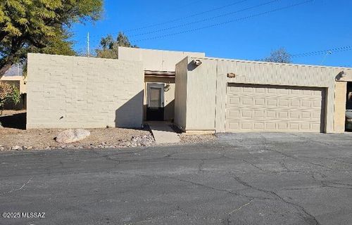 7081 E Corto Caravaca, Tucson, AZ, 85715 | Card Image