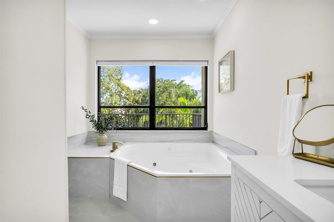 3138 Lakeview Dr, House other with 4 bedrooms, 3 bathrooms and null parking in Delray Beach FL | Image 36