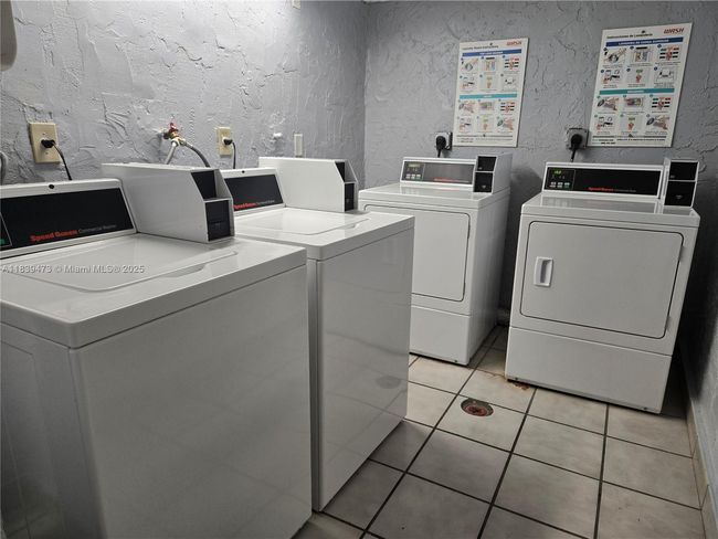 APT-206 - 5755 W 20 Th Ave, Condo with 2 bedrooms, 2 bathrooms and null parking in Hialeah FL | Image 17