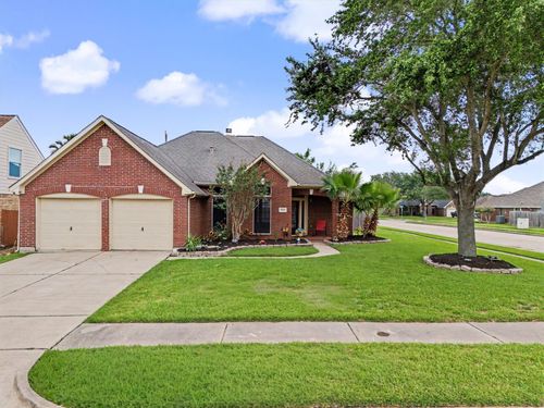 10943 Spruce Dr N, La Porte, TX, 77571-4352 | Card Image