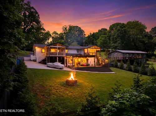 9229 Topoco Dr, Knoxville, TN, 37922-3674 | Card Image