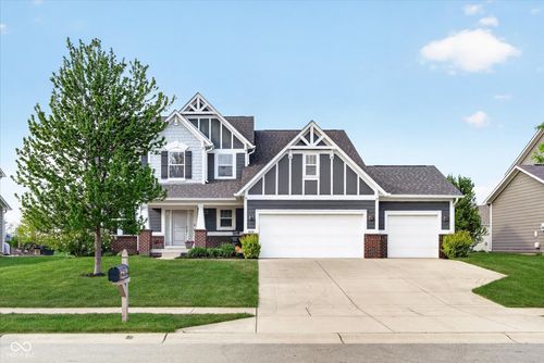11106 Woodpark Dr, Noblesville, IN, 46060-4951 | Card Image