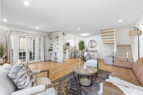 3851 Camino Lindo, San Diego, CA, 92122-1921 | Card Image