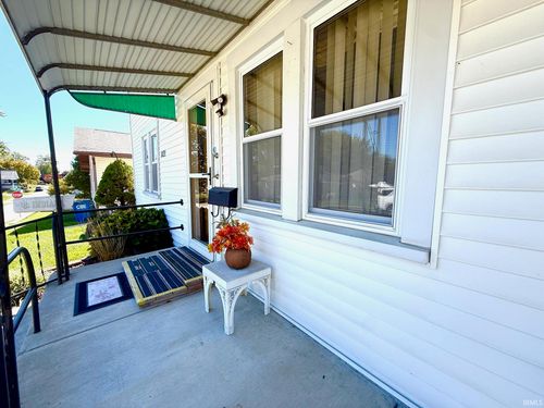 1421 Q St, Bedford, IN, 47421-3640 | Card Image