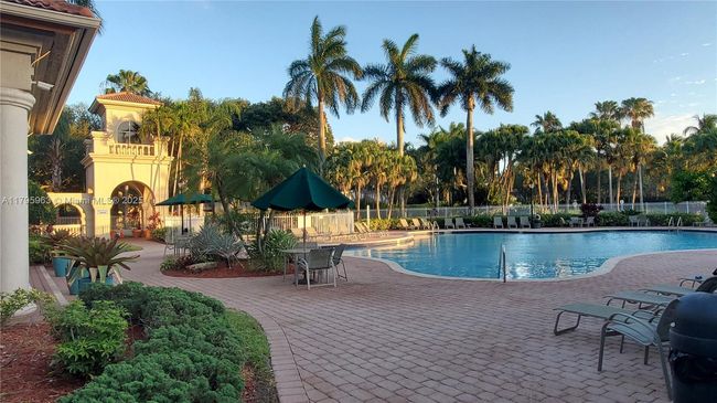 7310 Nw 17 Th Ct, House other with 4 bedrooms, 2 bathrooms and null parking in Pembroke Pines FL | Image 53