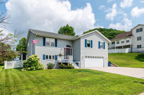 306 Haralson Ln, La Crescent, MN, 55947-1844 | Card Image