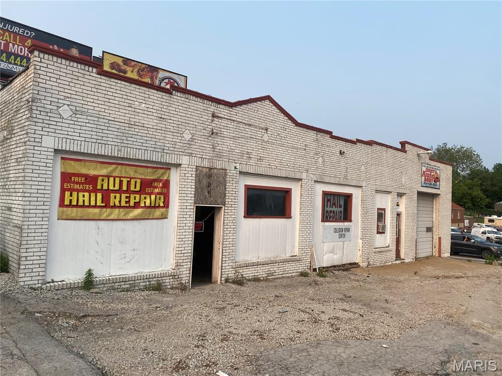 7923 Saint Charles Rock Rd, Saint Louis, MO 63114